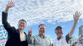 梁文傑、王義川掃街，力挺黃彥毓。（圖／翻攝自黃彥毓臉書）