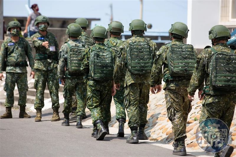 一名女軍官背著軍人丈夫，大膽帶情夫回家偷情。（示意圖，pixabay）