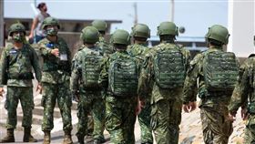 一名女軍官背著軍人丈夫，大膽帶情夫回家偷情。（示意圖，pixabay）