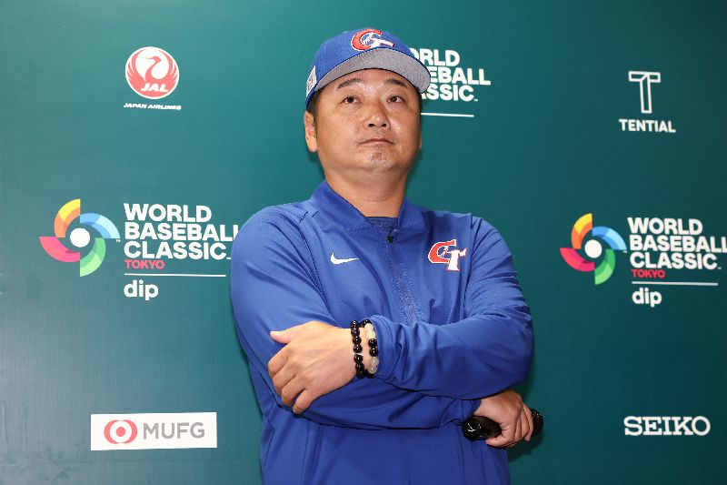 WBC台灣隊展企圖　曾總：好的氛圍從贏球開始世界棒球經典賽（WBC）台灣隊表定2日起將在日本宮崎SOKKEN球場打2場官辦熱身賽，總教練曾豪駒上午受訪被問起如何打造團隊氛圍，直言「一個球隊好的氛圍從贏球開始」，他表示，團隊才剛到齊，還需要一點時間，有感受到大家想要贏球的企圖，也感謝大家對團隊的貢獻。中央社記者王騰毅宮崎攝 115年3月2日