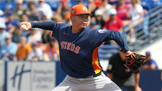 鄧愷威中繼1.2局挨轟　轉戰太空人首掉分