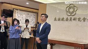 鍾佳濱受訪。（圖／記者詹宜庭攝影）