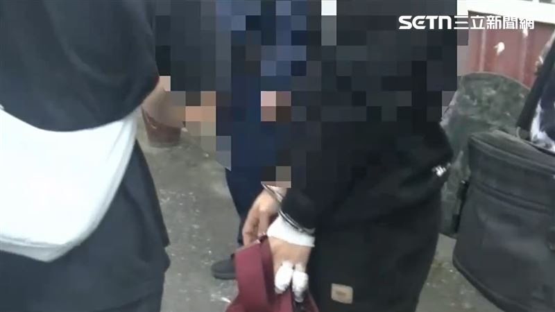 花蓮縣新城鄉26歲葛姓男子今年1月、2月連續持刀犯下暴力案件,被情敵砍傷住院,出院又被拘捕羈押。(圖/翻攝畫面)