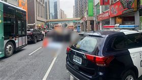 台北市松山區八德路二段今（2）日上午發生一起死亡車禍。（圖／翻攝畫面）