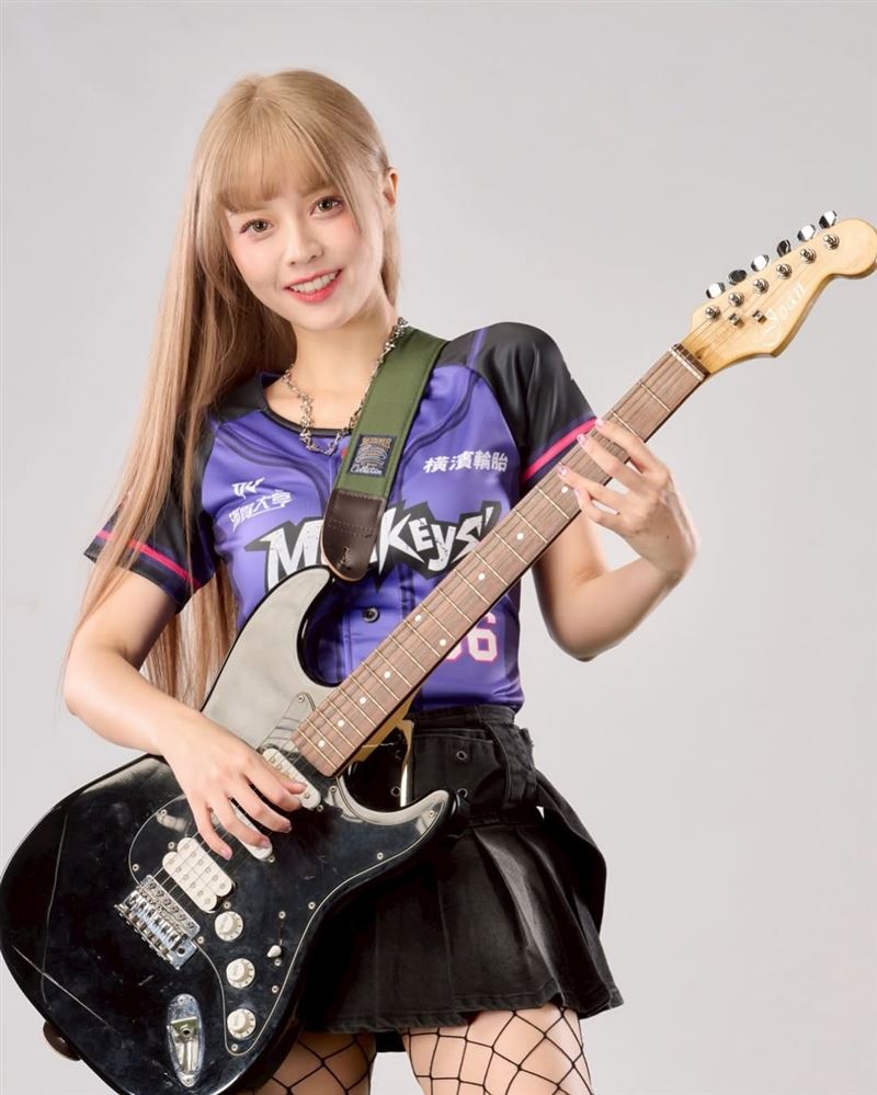 禹菡坦言成為啦啦隊女孩這份工作「比粉絲還燒錢」。(圖/翻攝自IG @0707yuhan)