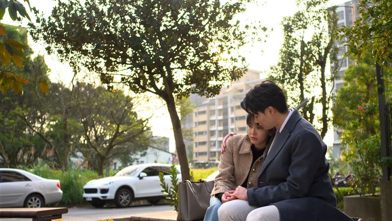 蘇晏霈展現學姊氣場,戲裡戲外都貼心引導,兩人默契指數直線上升。(圖/民視提供)