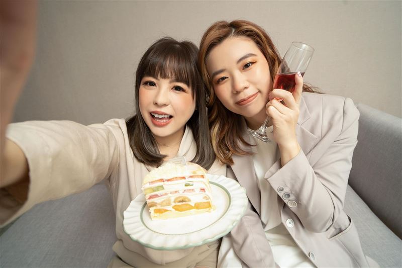 板橋凱撒大飯店「女王的甜蜜假期」每晚4,999元起,攜手韓系人氣咖啡廳「Butter Cake Café」。(圖/飯店旅宿業者提供)