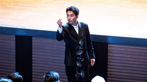 王傳一台中首演圓滿落幕　唐從聖驚喜亂入