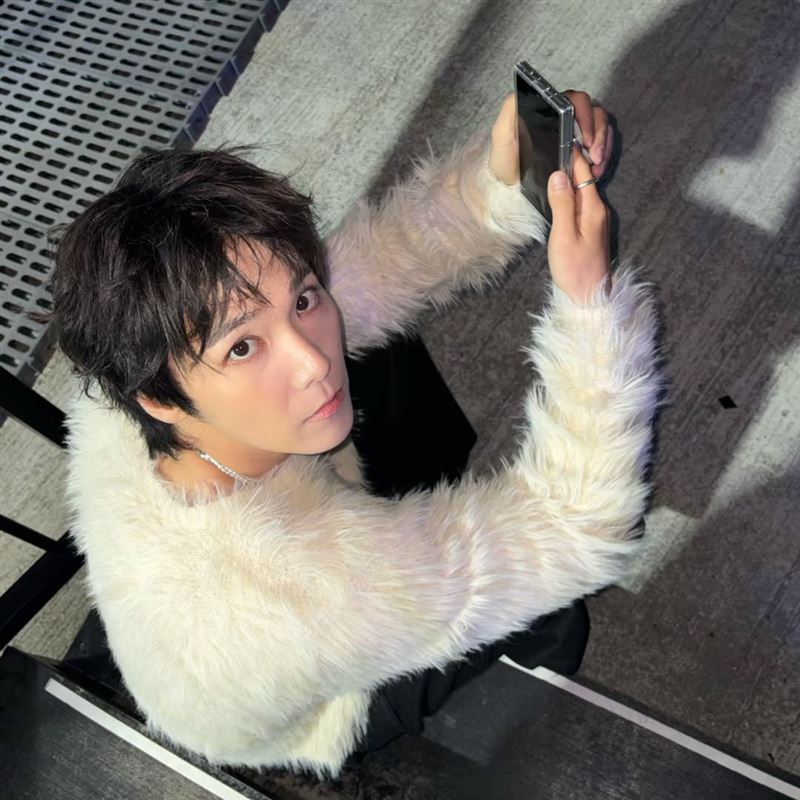 李洪基近期瘦14公斤,臉都凹了,不少粉絲很憂心他的健康狀況。(圖/翻攝自IG @skullhong12)