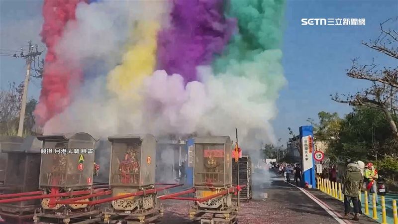 鹽水蜂炮正式啟炮，彩色炮相當震撼超過2百座炮城接連兩天開炸（圖／翻攝自月港武廟臉書）