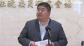 蔡易餘受訪時澄清，他是被AI誤導，頭目幫他取的鄒語名並沒有山豬的意思（圖／翻攝畫面）