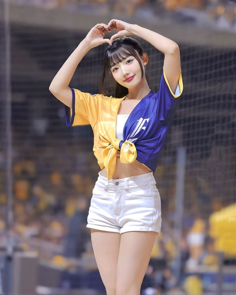 少鹽現為中信兄弟啦啦隊Passion Sisters成員。（圖／翻攝自少鹽IG）