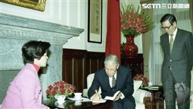 【誰還記得他】專題-汽車強制險／記者張雅筑攝、資料照、中華民國產物保險商業同業公會授權提供、國史館