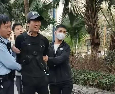 除了感情爭議,周永恆在曾因違規使用電動平衡車遭警方逮捕。(圖/翻攝自微博)