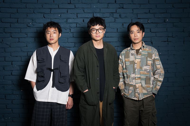 「拍謝少年 Sorry Youth」由吉他手維尼、貝斯手薑薑、鼓手宗翰組成。（圖／海口味有限公司提供）