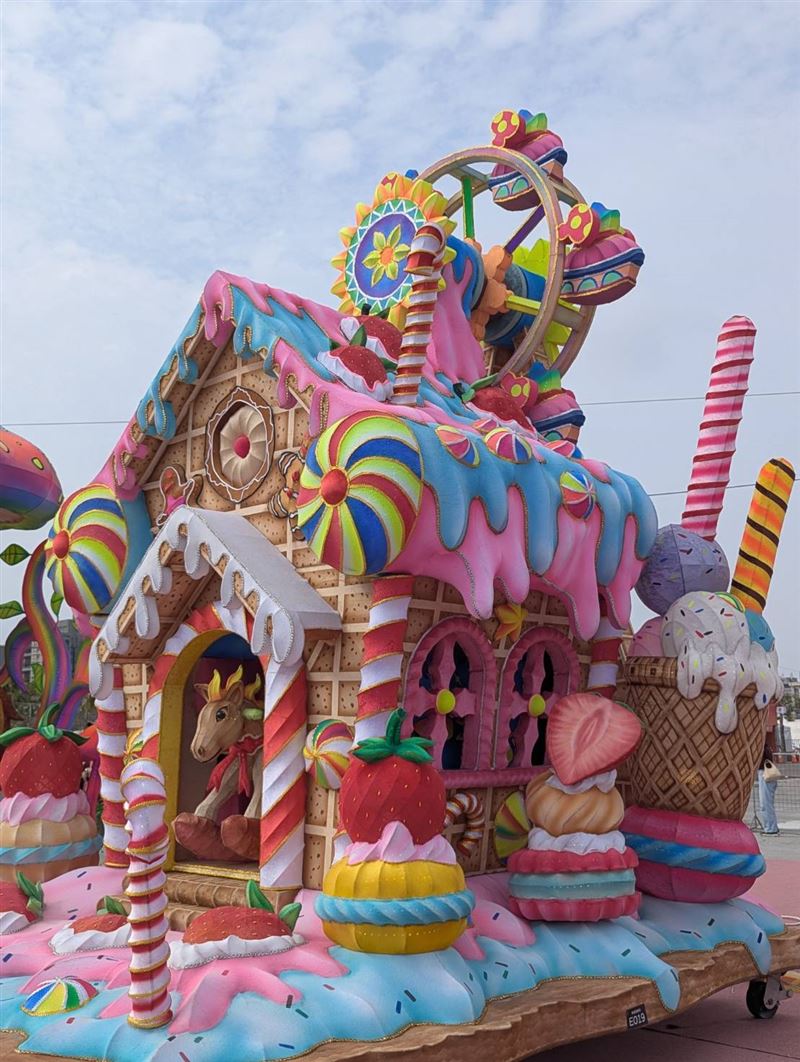 《童話》花燈色彩繽紛。(圖/新竹監獄提供)