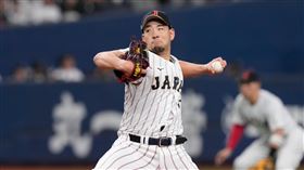 日本隊首場官辦熱身賽先發投手菊池雄星首局就挨3分（圖／美聯社／達志影像）