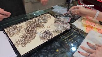 獨／戒指髒被當K金　檢驗後價翻20倍