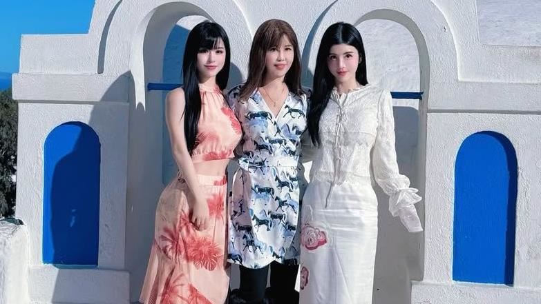 BY2媽媽驚人美貌不藏了 母女宛如三姊妹