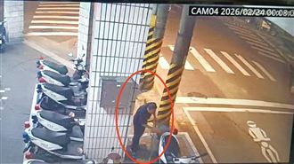 幫同仁洗30台巡邏車　所長還原：就他不洗