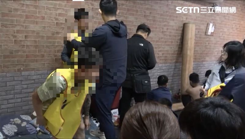 南投分局會同移民署南投專勤隊，持搜索票與拘票展開同步收網行動。警方順利將肇事逃逸的阮姓主嫌及相關人員查獲到案。（圖／翻攝畫面）