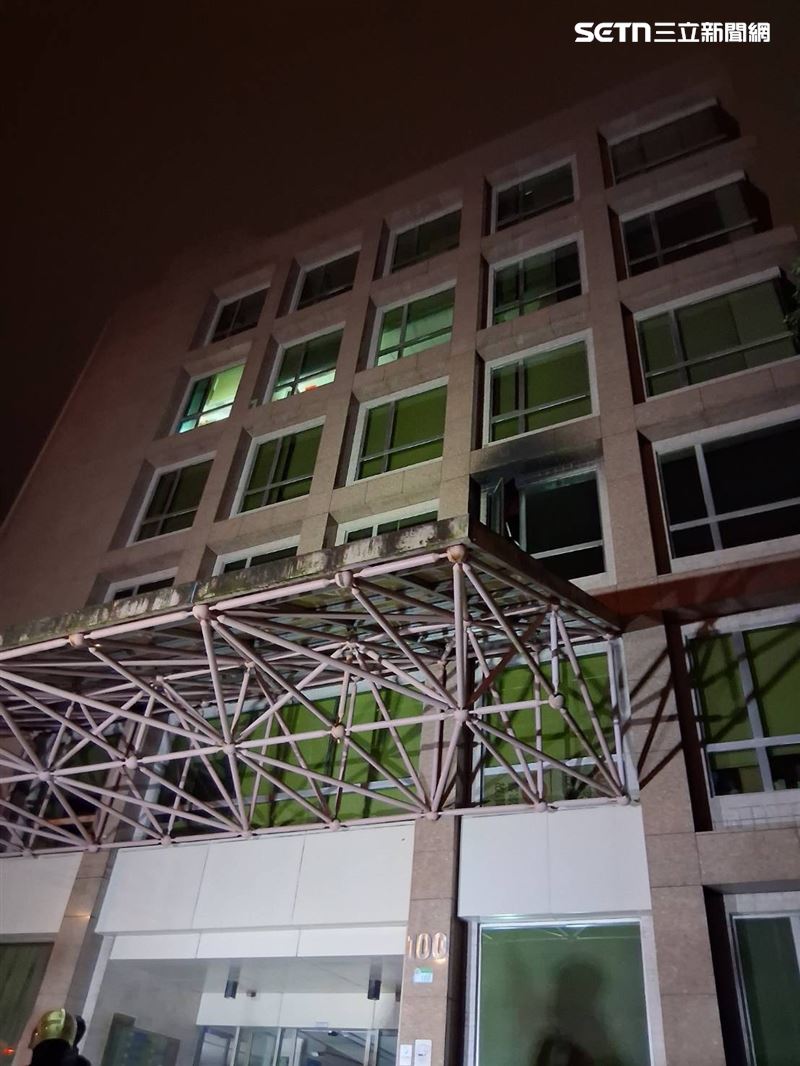 北市公視大樓客家電視台辦公室發生火警。（圖／翻攝畫面）