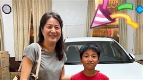  8聖筊奪80萬油電車，頭獎得主竟是小五生。（圖／翻攝自五甲關帝廟臉書）