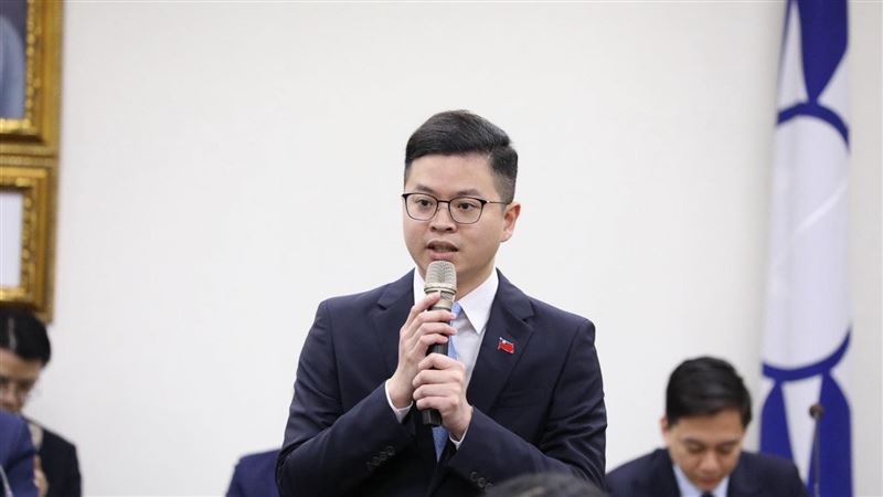 凌濤：國民黨應提目標9000億國防特別條例