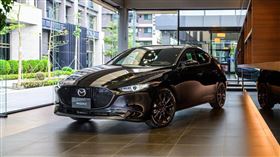 MAZDA3／CX-30 HOMURA特仕版。（圖／台灣馬自達提供）