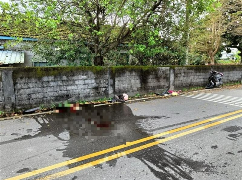 林女被撞飛倒地不起,經送醫傷重不治。(圖/翻攝畫面)