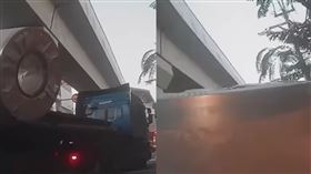 高雄岡山區,鋼捲,聯結車,機車道,紅燈,騎士（圖／翻攝自爆料公社公開版臉書）