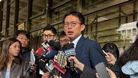 ▲黃國昌被控偽造偵訊錄音檔，現身北檢出庭。（圖／記者楊佩琪攝）