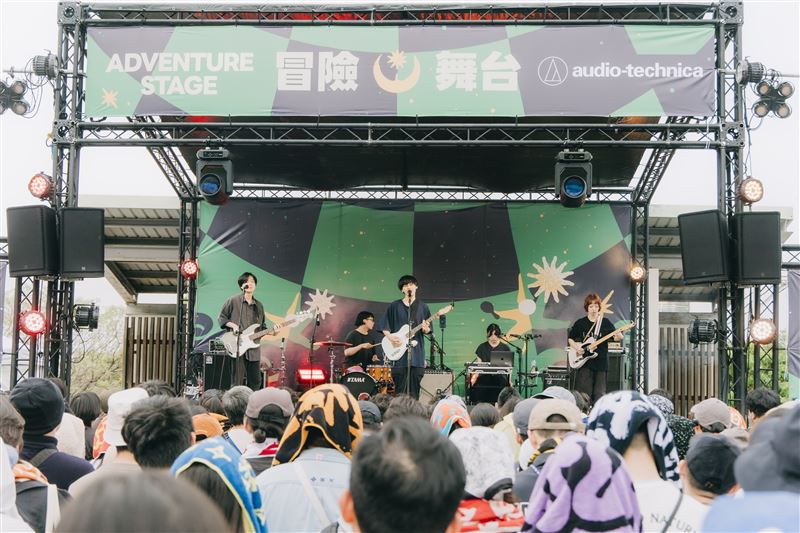 與韓國釜山、京畿道、泰國大山三大音樂節交流合作演出，2026浮現祭兩日創六萬人次參與熱鬧落幕！（圖／浮現祭 Emerge Fest提供）