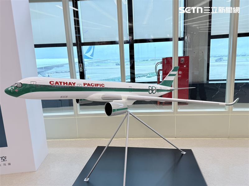 國泰航空80週年「生菜三明治」經典塗裝回歸。（圖／記者李育道攝影）
