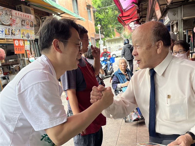 林子揚赴大稻埕慈聖宮參拜，盼得人民支持也獲神明加持