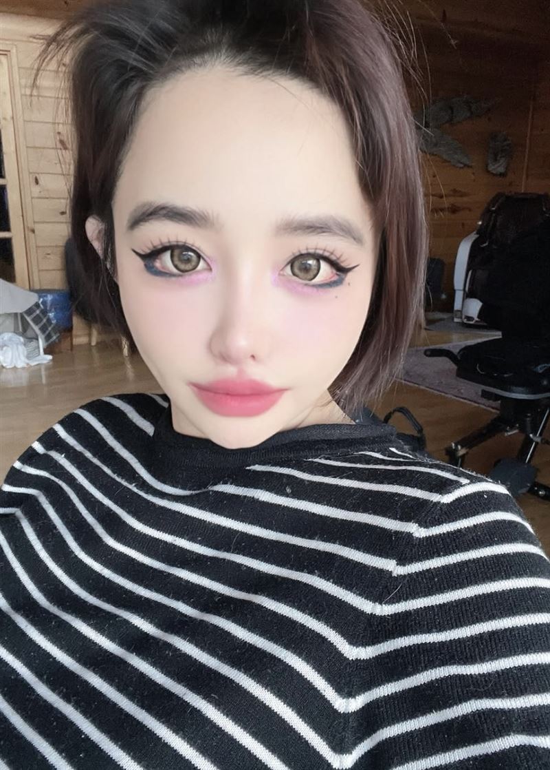 朴春指控隊友CL做偽證。(圖/翻攝自IG)