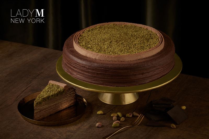 層層巧克力與開心果餡，帶來中東風味新體驗。（圖／品牌業者提供）