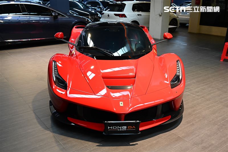 Ferrari LaFerrari得標金額高達台幣1億3,500萬元。（圖／記者鍾釗榛攝影）