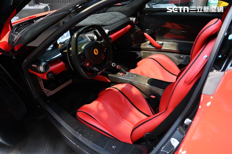 車況能影響車價，這輛LaFerrari的車況非常好，謝老闆對轉手價格非常樂觀。（圖／記者鍾釗榛攝影）