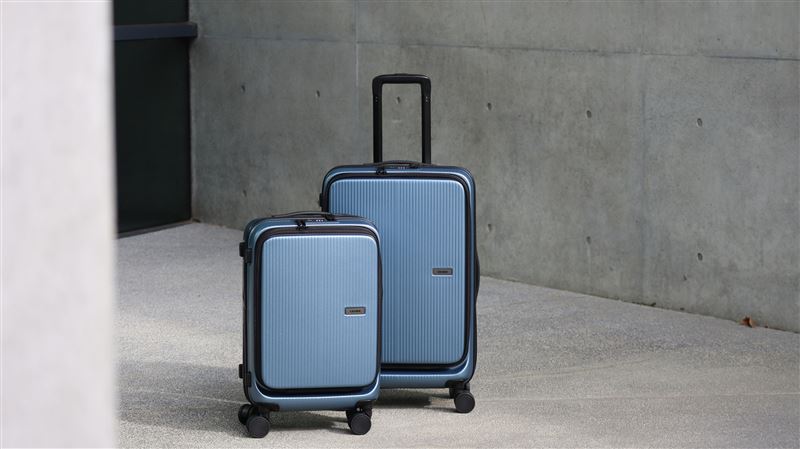 CROWN春日輕裝上陣，DOPPIO系列以輕量化設計與聰明收納，讓旅行更從容。（圖／品牌業者提供）