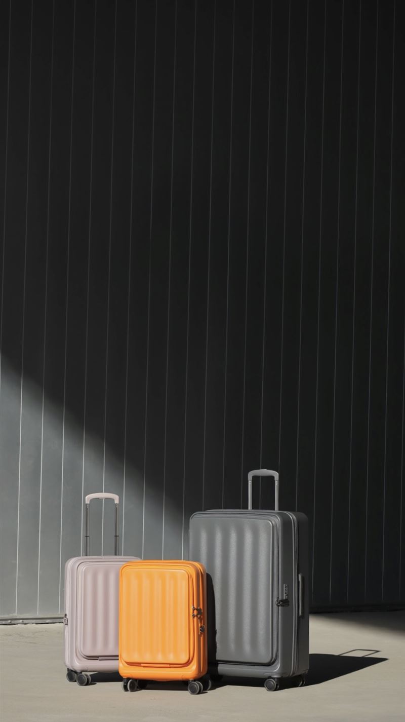 CROWN AIRSTRIDE入門款好入手，讓春季短途旅行輕鬆出發。（圖／品牌業者提供）