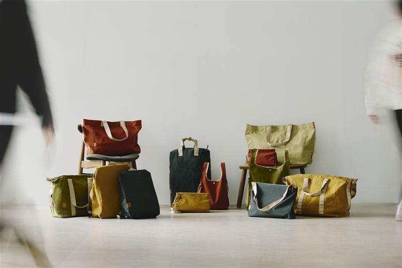 LOJEL以NIRU全新簡約包型重塑生活重心。（圖／品牌業者提供）