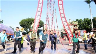 鹽水蜂炮首創「巨型書法」躍上國際畫面曝