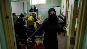 阿富汗塔利班當局近日頒布新法令，明文規定丈夫可合法毆打妻子。（示意圖／達志／美聯社）