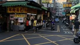 近日一名網友前往中原夜市，發現多家店面結束營業。（翻攝自Google Map）