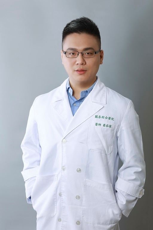 羅姓婦產科狼醫，趁診療時偷拍病患私密片。（圖／翻攝自網路）