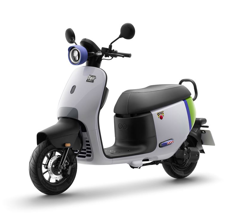 Gogoro EZZY不加價就能擁有專屬塗裝。（圖／Gogoro提供）