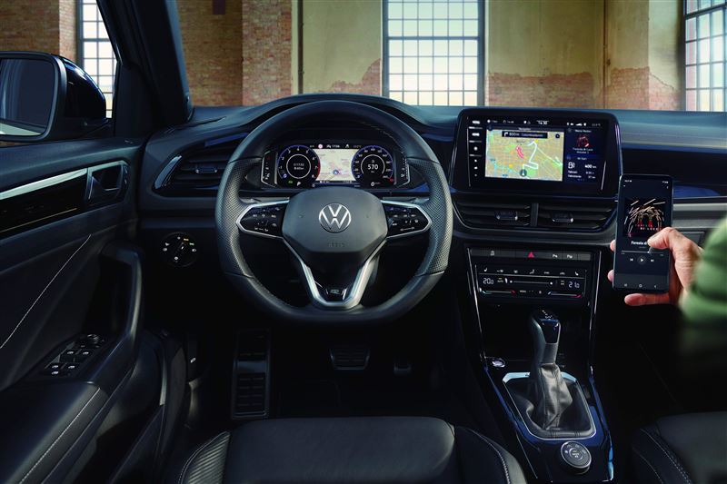 標配10.25吋數位儀表與9.2吋多媒體主機。（圖／Volkswagen提供）