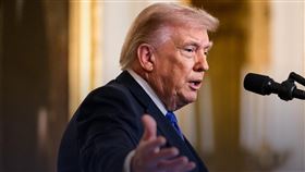 溫朗東指出，川普的行動，為三月底的川習會，積累了重磅籌碼：美軍能打、敢打、不是你中國可以嚇唬的對象。（圖／翻攝自白宮臉書）