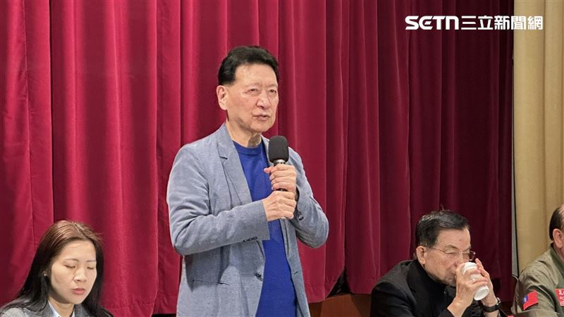 趙少康驚訝藍委都沒有看過智庫版本的軍購條例。（圖／記者詹宜庭攝影）